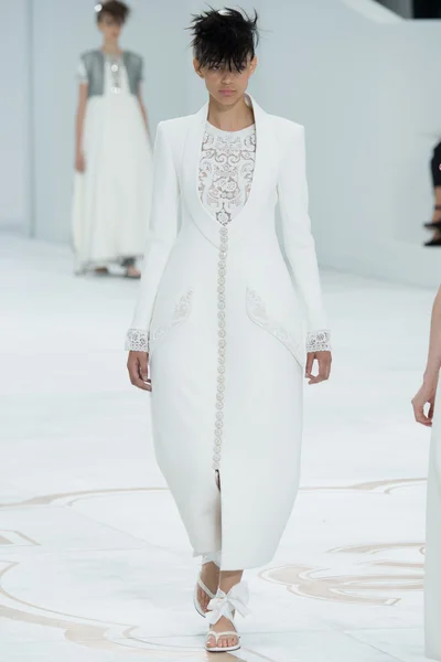 Look 60